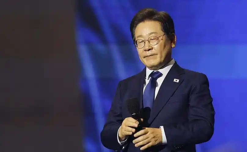 刚上任时意气风发的李在明，恐怕没料到自己的政治蜜月期，会短到如此地步。9月18日