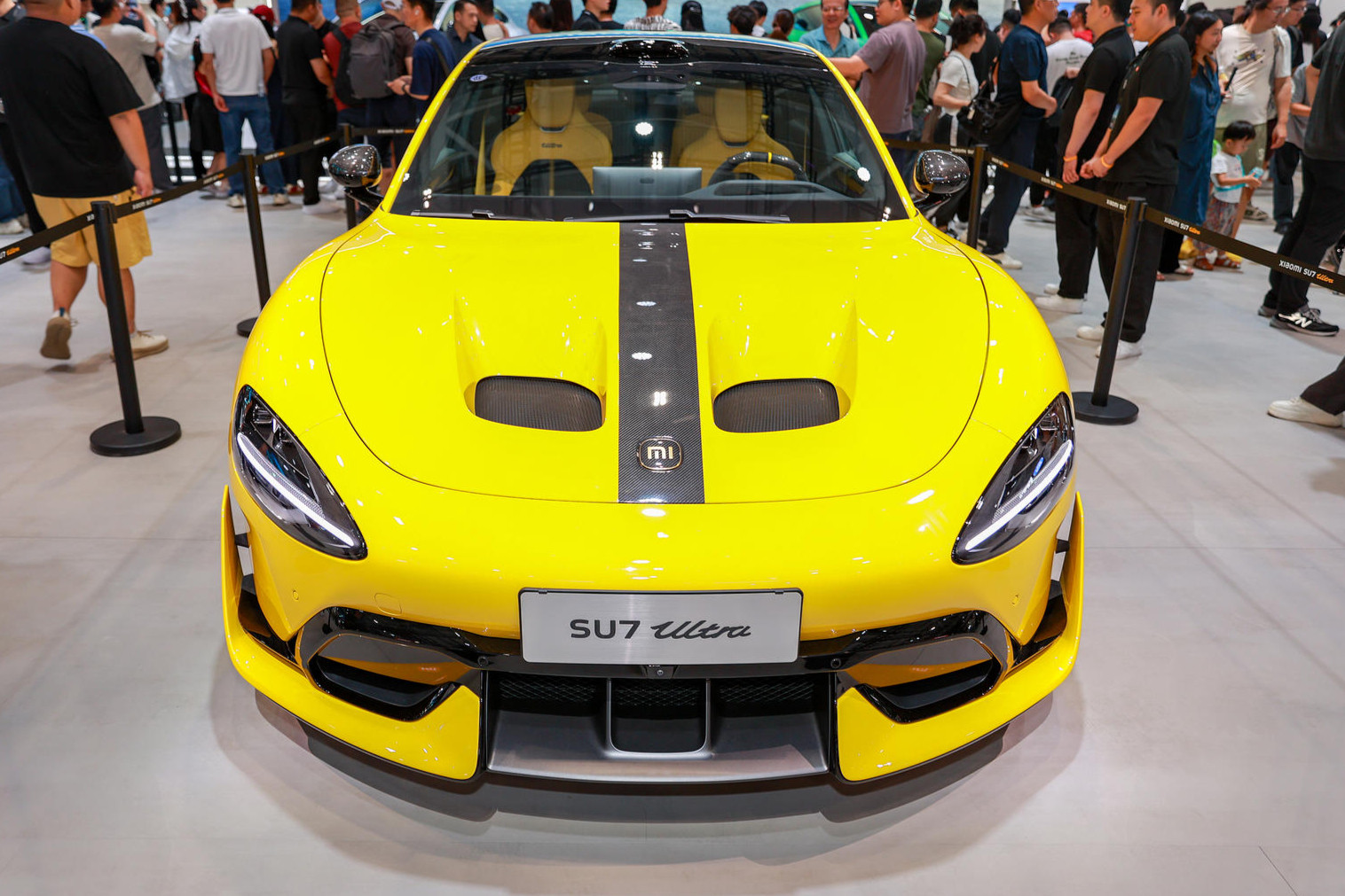 【小米汽车“挖孔机盖”案再开庭，法务辩称雷军多次不建议购买，相关微博已删不存在误