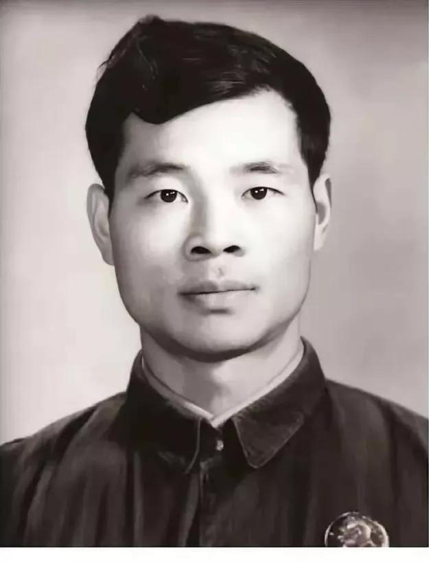 1982年6月16日，医生按照罗健夫的遗愿剖开了这位科学家的遗体，结果发现他周身