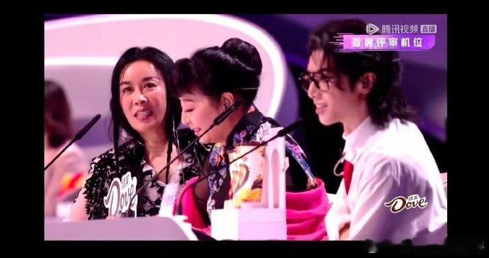 导师席欢乐多！那英疯狂安利，华晨宇“危言耸听”秒变段子手～