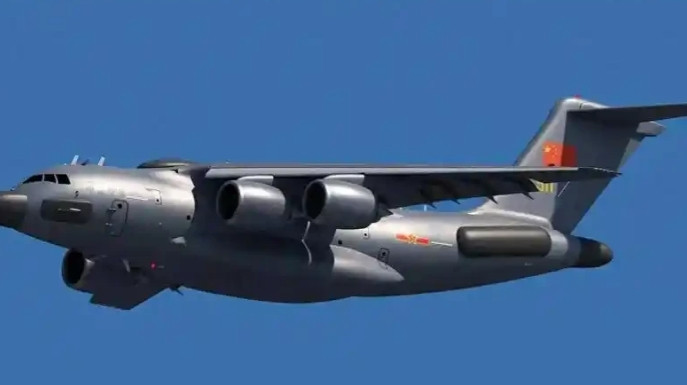 为什么在空战时不先打掉对方的预警机？这么说吧，想打落预警机几乎是做梦，导弹打过去