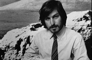 减肥如整容。改变饮食习惯，也会改变容貌。看看乔布斯的两张相片，判若两人。第1张