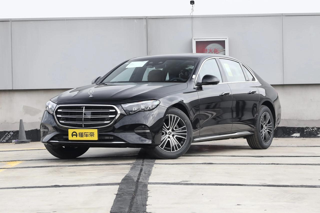 上周抽时间逛了几家奔驰4S店，专门了解了2026款E级的价格情况，从入门款到中高