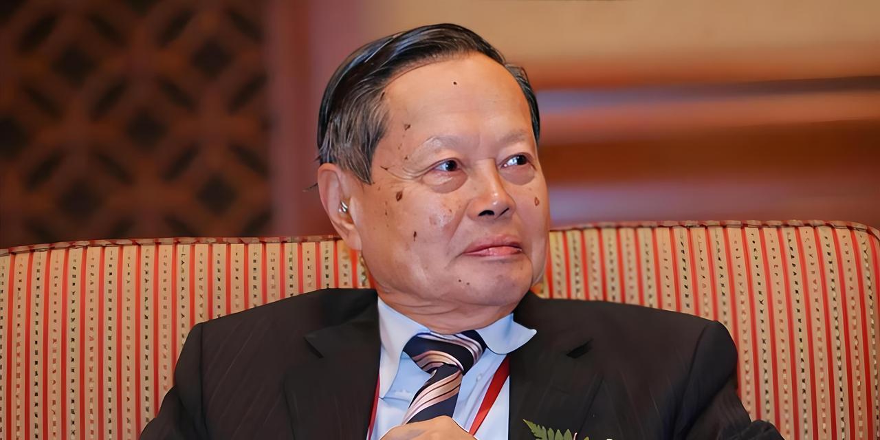 第一个摘得诺贝尔奖的中国人杨振宁先生逝世，享年103岁。杨振宁先生，字伯瓌