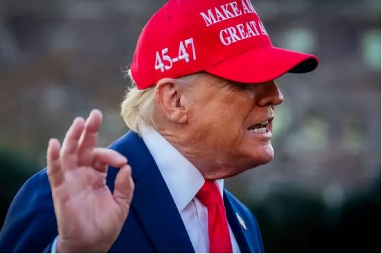 特朗普曾再次放话，中国怎么收回台湾是他们的自由，但自己只有一个要求，就是别在我眼