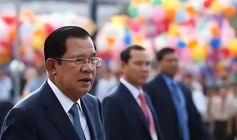 重型武器参战，泰军想3天拿下柬埔寨，洪森在等援手，中方已行动7月24日，泰柬边