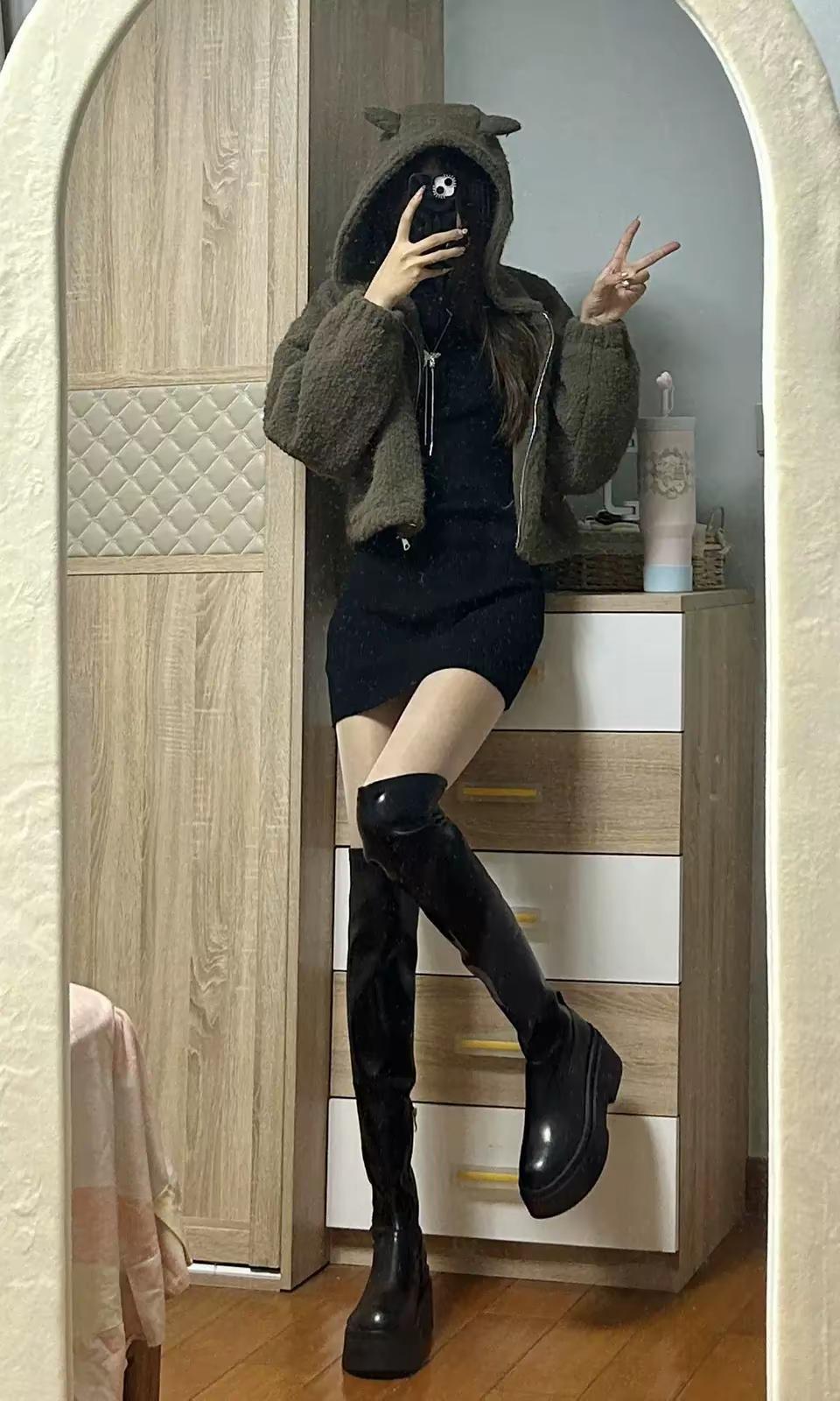 有些事还是自己知道比较好，是不是呀过膝长靴搭配
