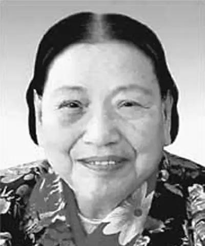 1932年冬天的一个深夜，张文秋听到房门响动，心里一紧，门外是李耀晶，按说他不该