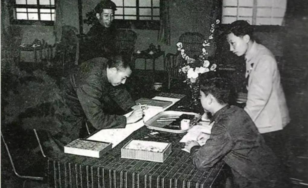 担任四野纵队政委，他为何能在不到一年时间里迅速脱颖而出，堪比众多资深老首长？1