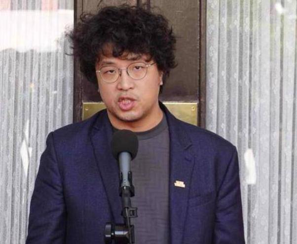 搞分裂没好下场！沈伯洋碰一鼻子灰！被新加坡赶走了！沈伯洋这趟新加坡之行