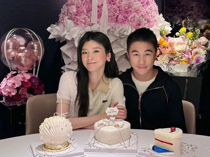 赌王何鸿燊的儿子何猷君又传喜讯，他的婚礼将在6月1日结束爱情长跑，在法国旅行隆重