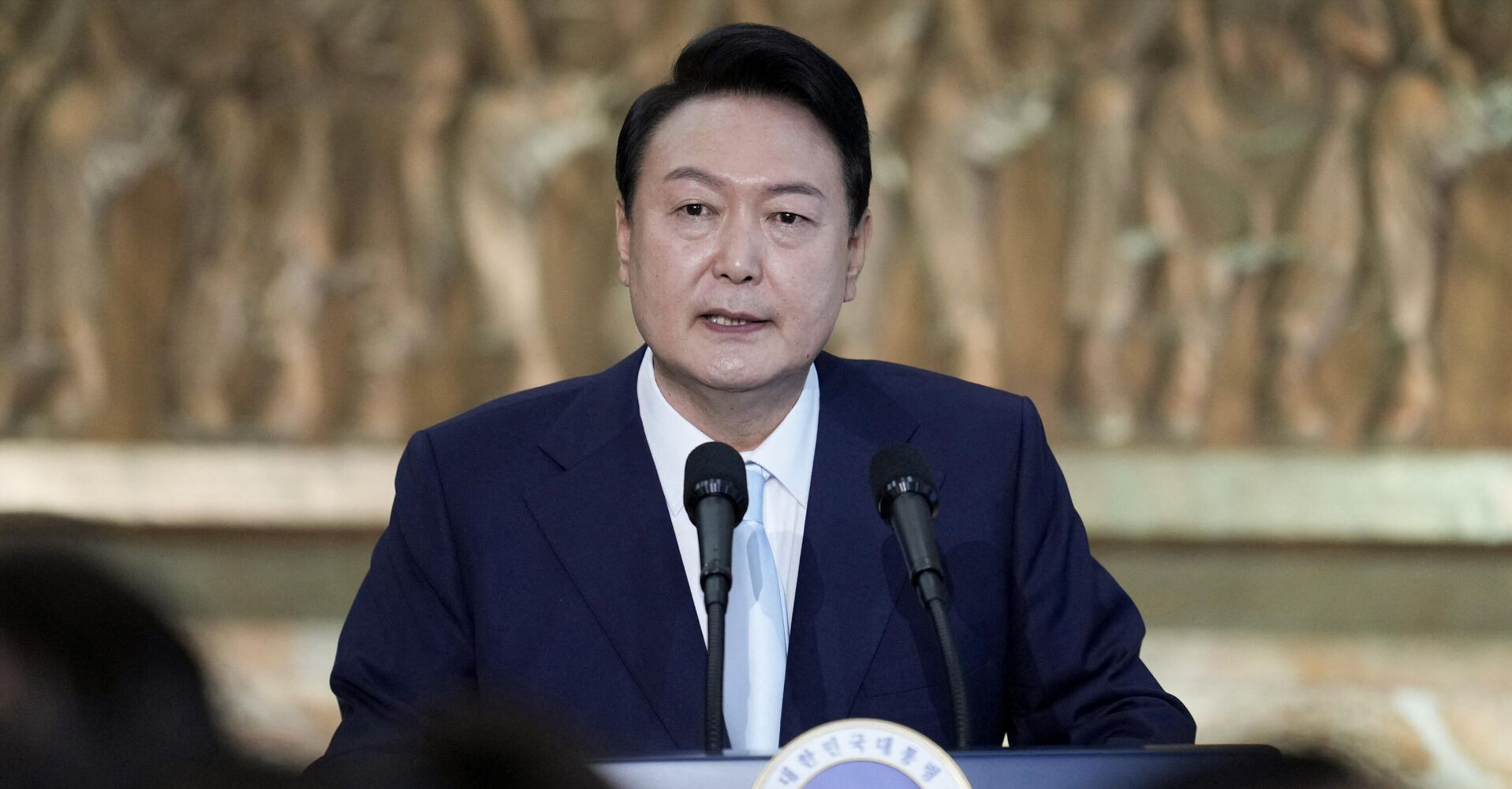 尹锡悦要完？胆子太大，可能要坐牢！韩国总统尹锡悦摊上大事