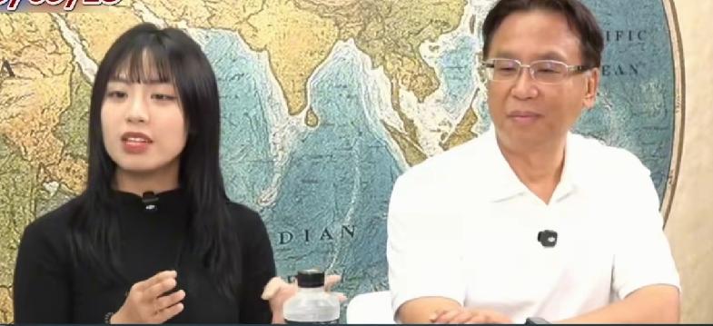 魏平政变“国民岳父”？女儿魏晋伦人气爆棚魏平政可能没想到，自己选县长，先火的
