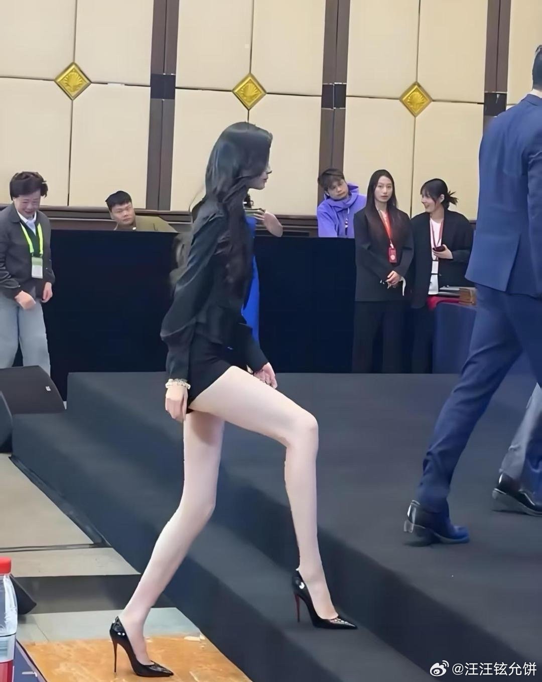 这个腿是天花板级别
