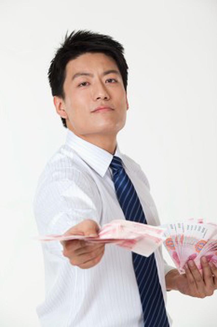 男生收入档次排行榜1、3k以下，勉强顾温饱2、3k-5k，日常够开销3