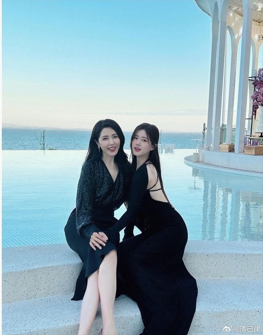 曾黎与赵露思大概是最高端的母女花了吧​