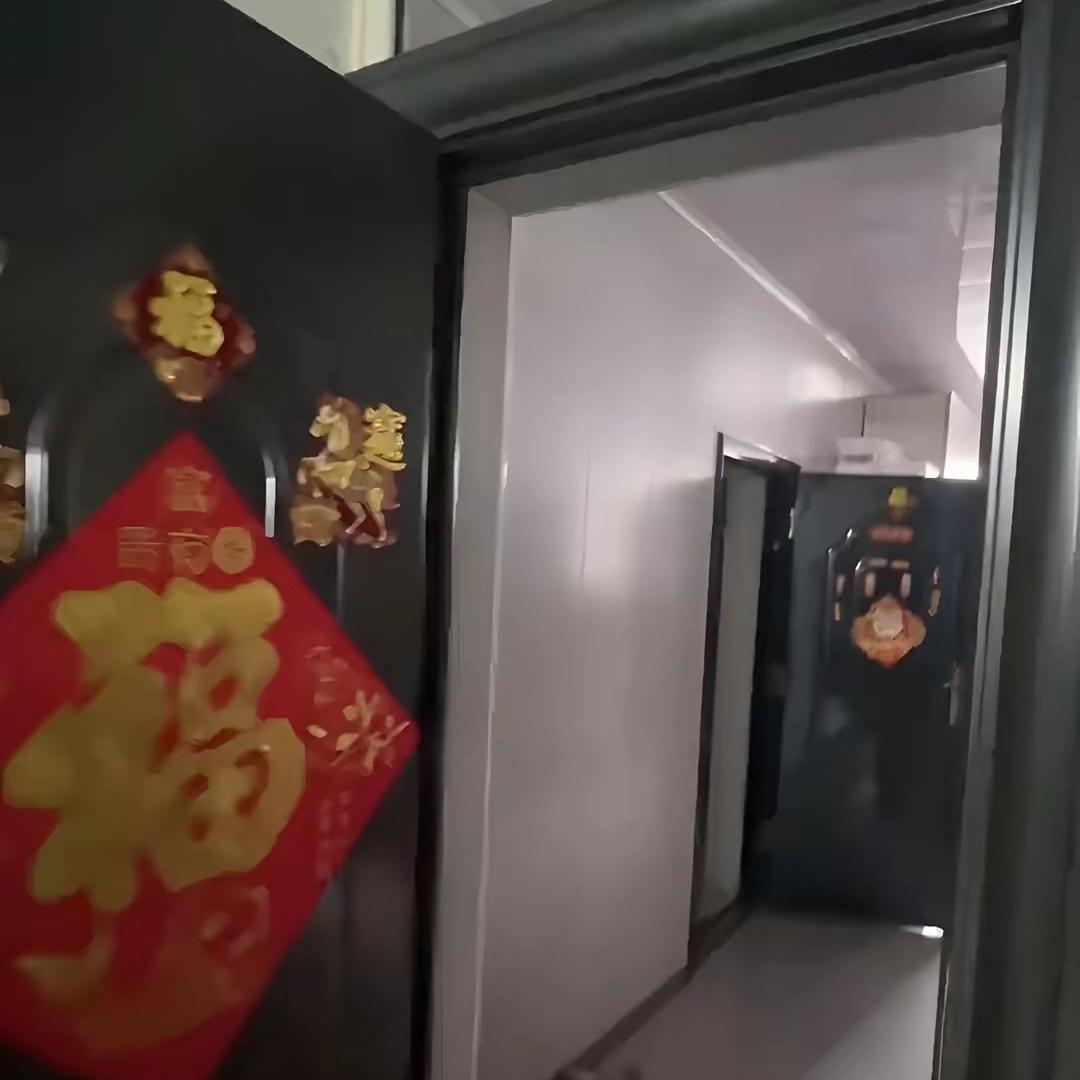 真的活久见！内蒙古一女子半年没回家，一开门直接懵圈，公共走廊被邻居全套爆改。