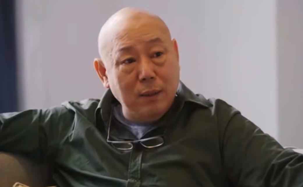 演员李诚儒说：“三年前的一次，我儿子大海来我家里，我一看他开的还是那辆破旧的三菱