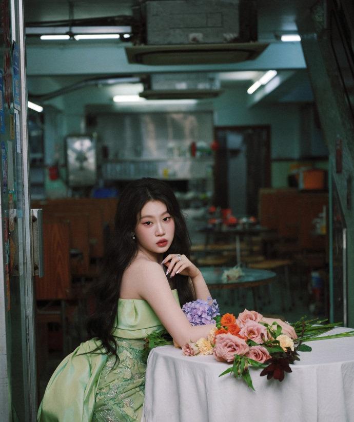 今日TMEA红毯上的绿色小精灵🧚‍♀️Nina@沈佳润Nina，新专辑8月2
