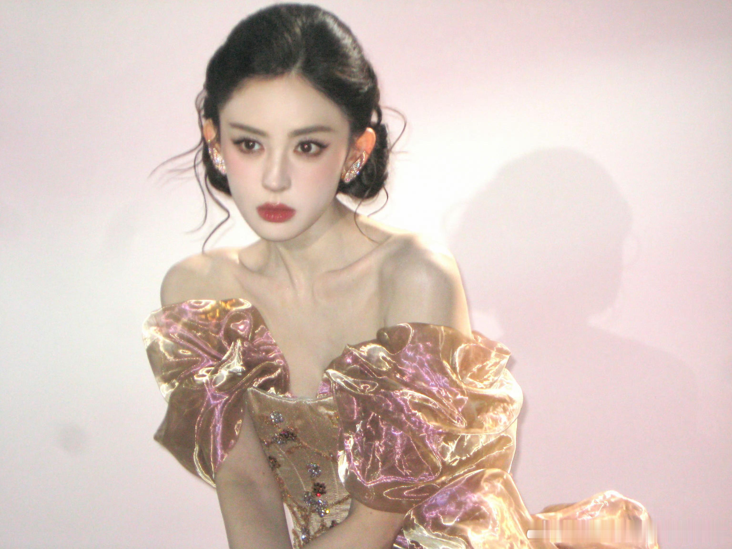 娜扎的美貌上线到底在哪！！？