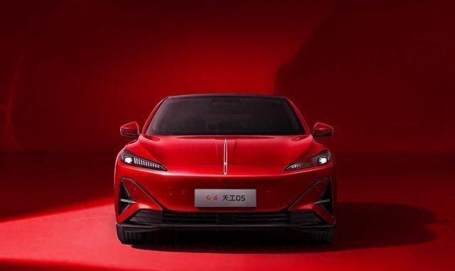 专家说了，真正的车企只有八家：一汽集团在长春，奇瑞汽车在芜湖，上汽集团在上海