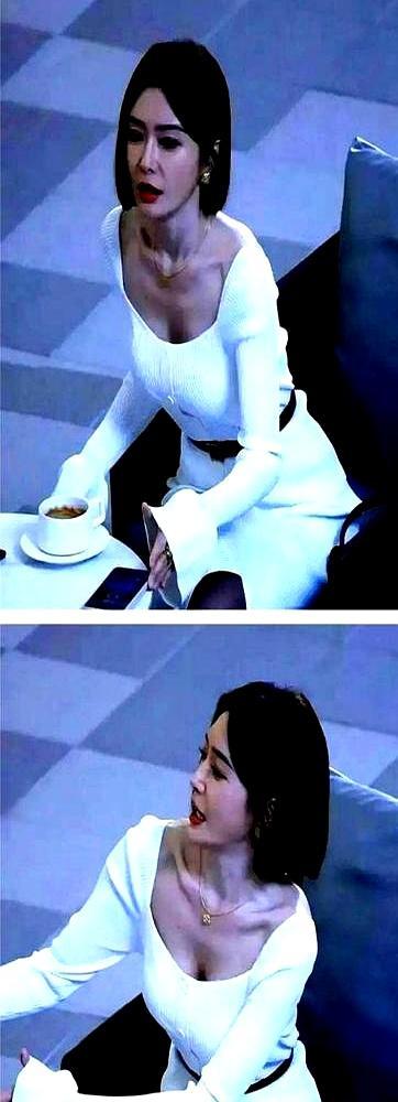 600多天的亲密，换来同场1秒钟的对视都不敢。杨幂侧着身子从他那桌路过，眼