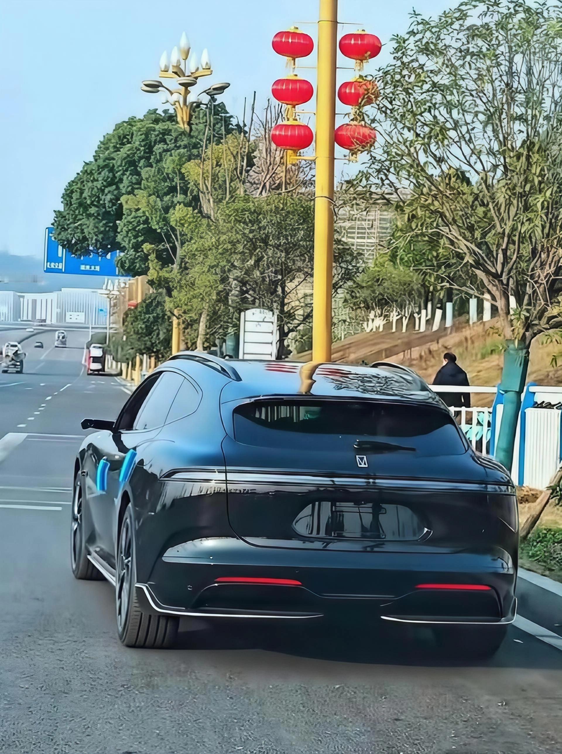 还得是旅行车，阿维塔06T好帅！