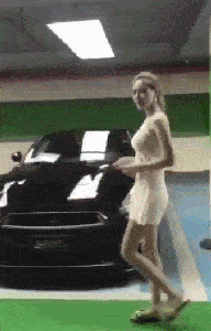 美女你到底兜了几个钥匙？