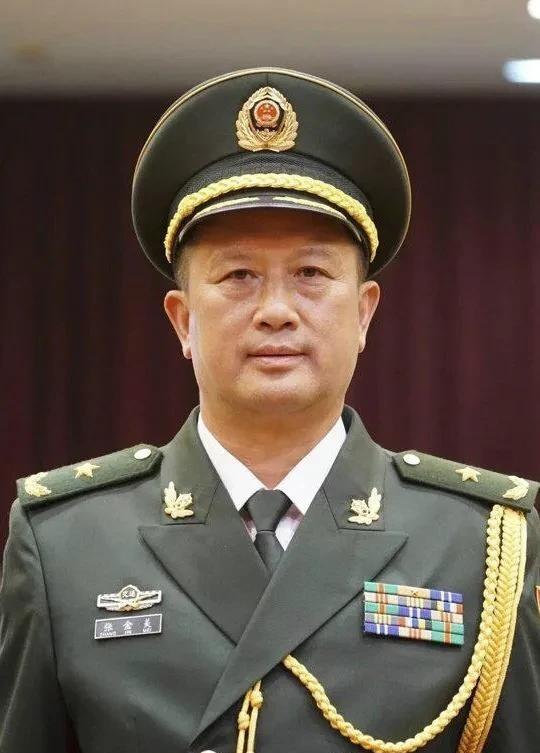 军长相当于下列哪个公务员行政级别？一位军长，究竟相当于地方上的什么级别？是正