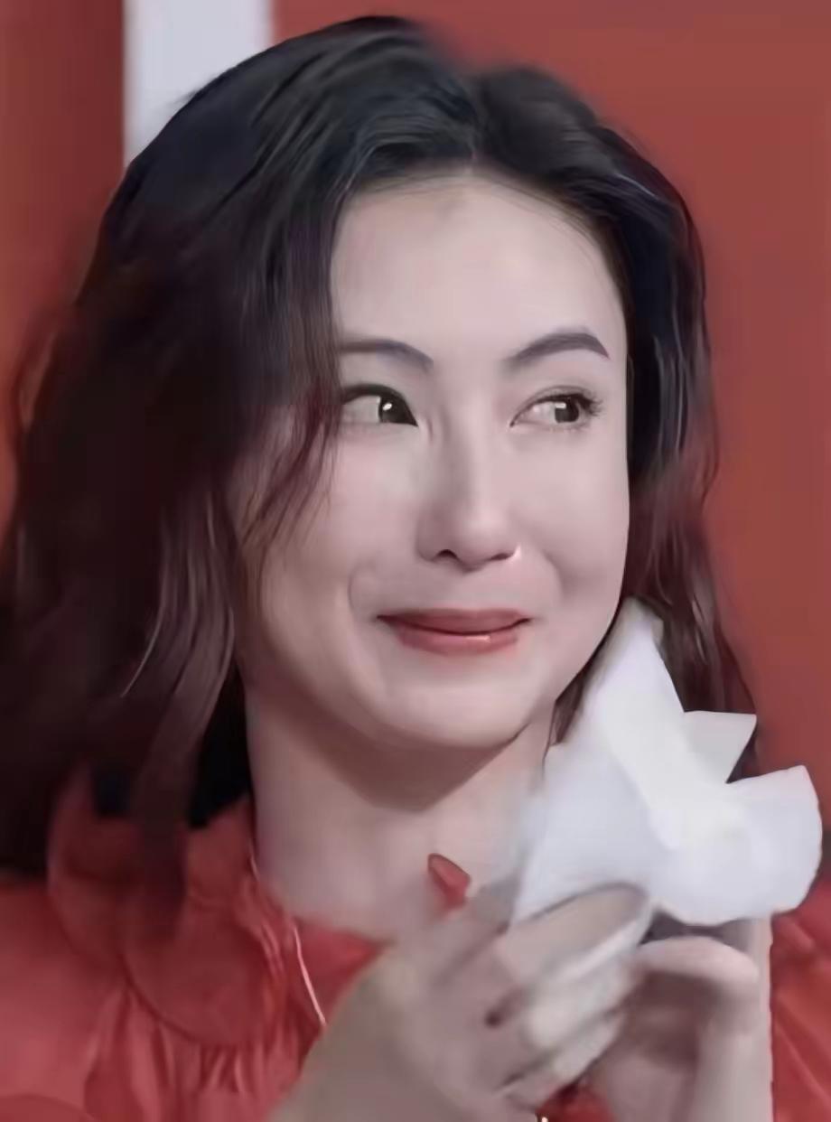 法庭上的痛哭的张柏芝，告诉所有女人一个扎心的道理，你可以老，可以穷，甚至