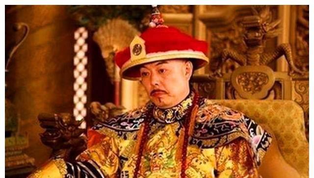 满清，尤其清后期，朝廷对汉人能臣的任用一直秉承这样一个原则：既要重用，又要控制。