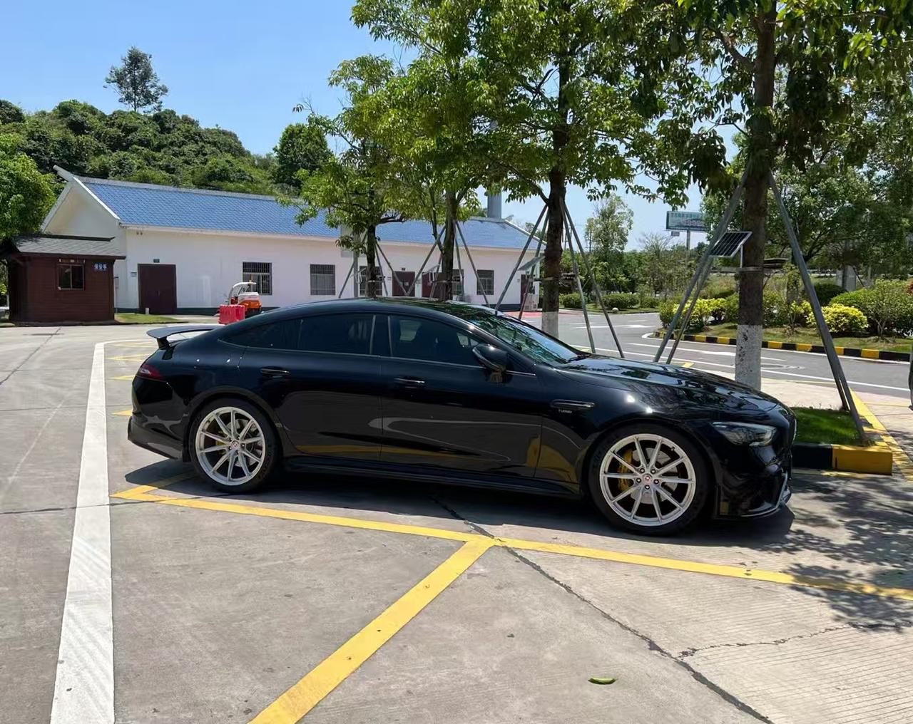 40万预算怎么买有排面？AMGGT50考虑一下！感谢当下的新车行情，让咱们消