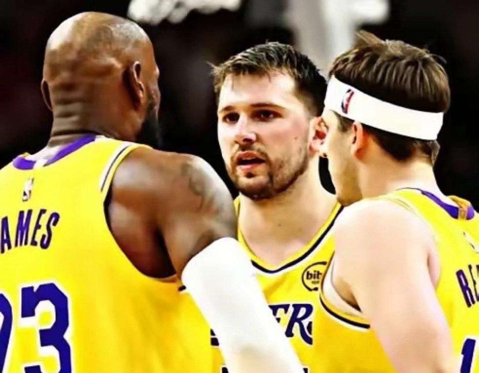 太丢人了吧！湖人96-139雷霆，看看数据和正负值，谁该为失利负责！1、拉