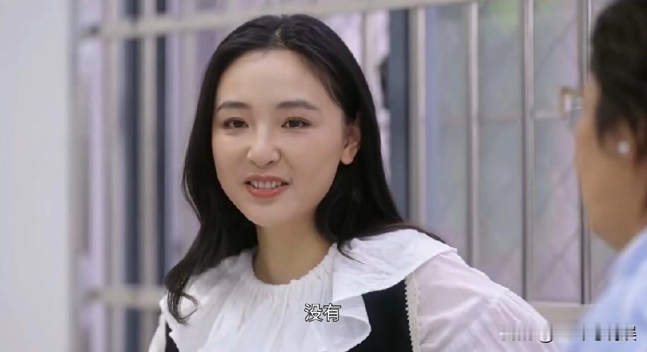6月16日，演员吴倩突然冲上热搜，只因她在节目里否认了和张雨剑复婚，两人现在只是