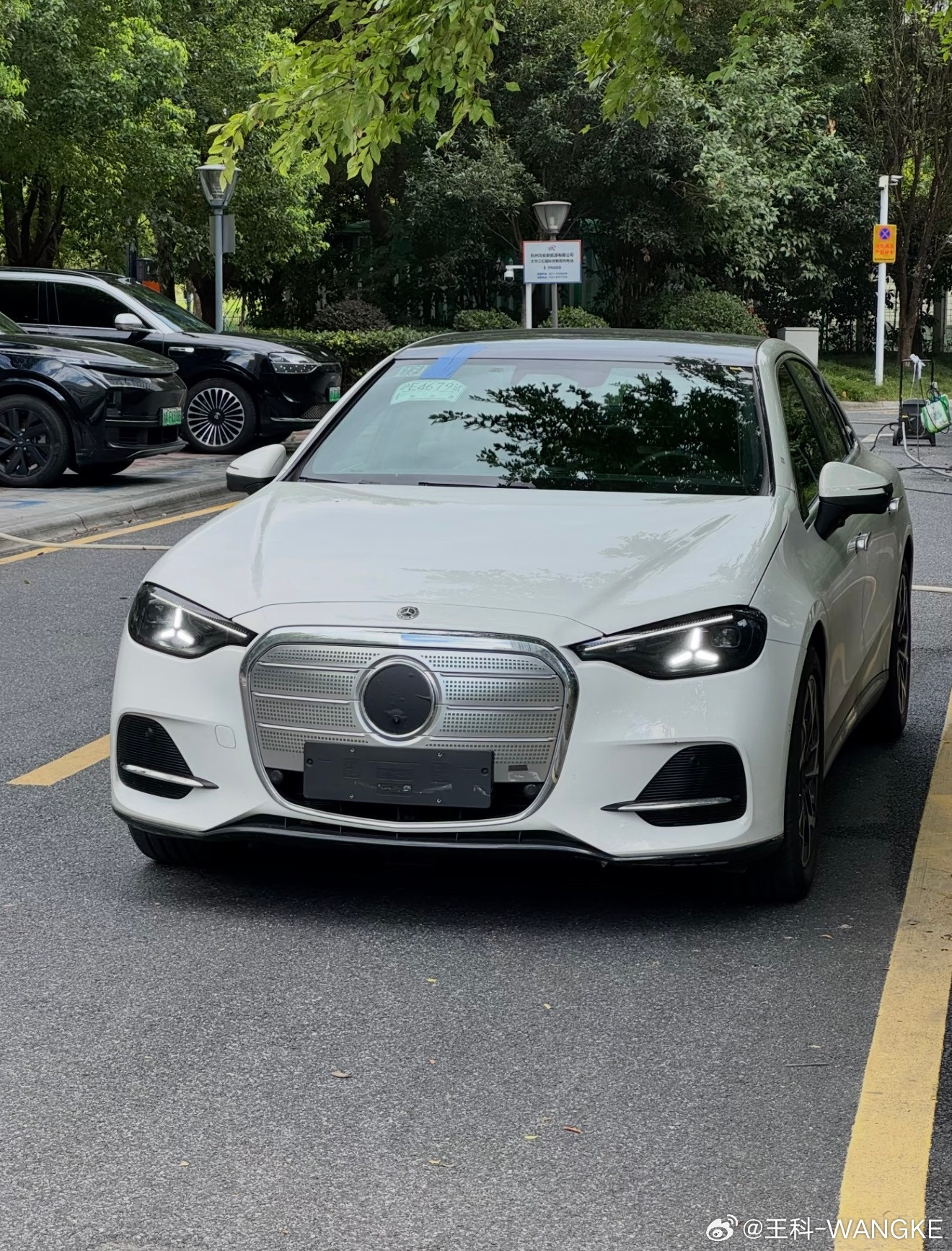 新款奔驰纯电C级