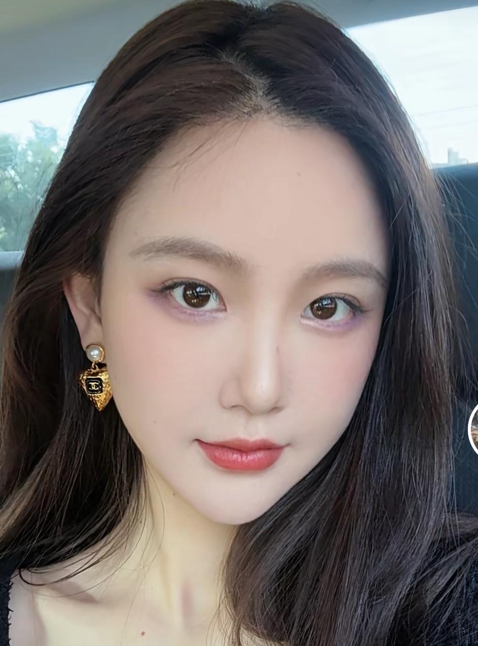 楚玲的小号更新了视频，求大家别在骂楚玲了，她是个非常上进的女人，又会做饭，又会化