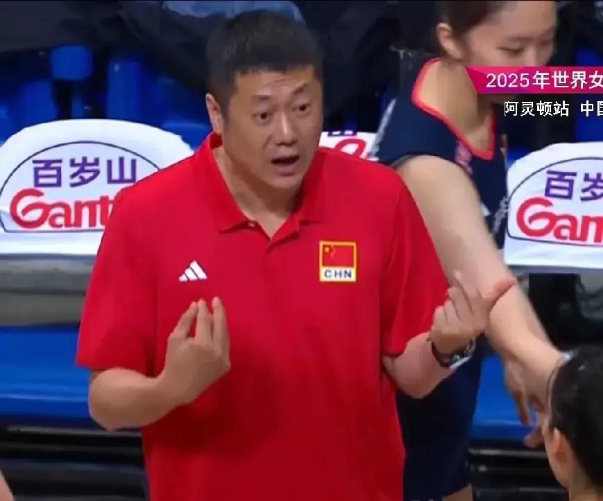 ——-为什么女排的新老交替如此成功赵勇教练刚一就任就作出了一个惊人的决定