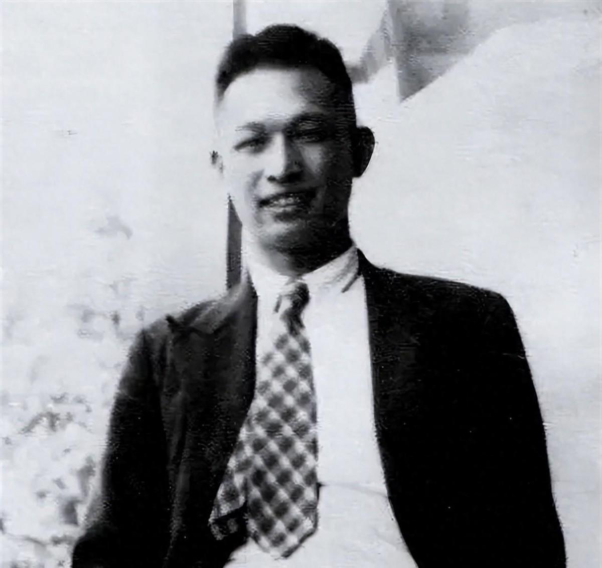 郑庆飞的家世：父亲为烈士，母亲改嫁元帅，同母弟弟后来成为中将，这是怎样的家庭？