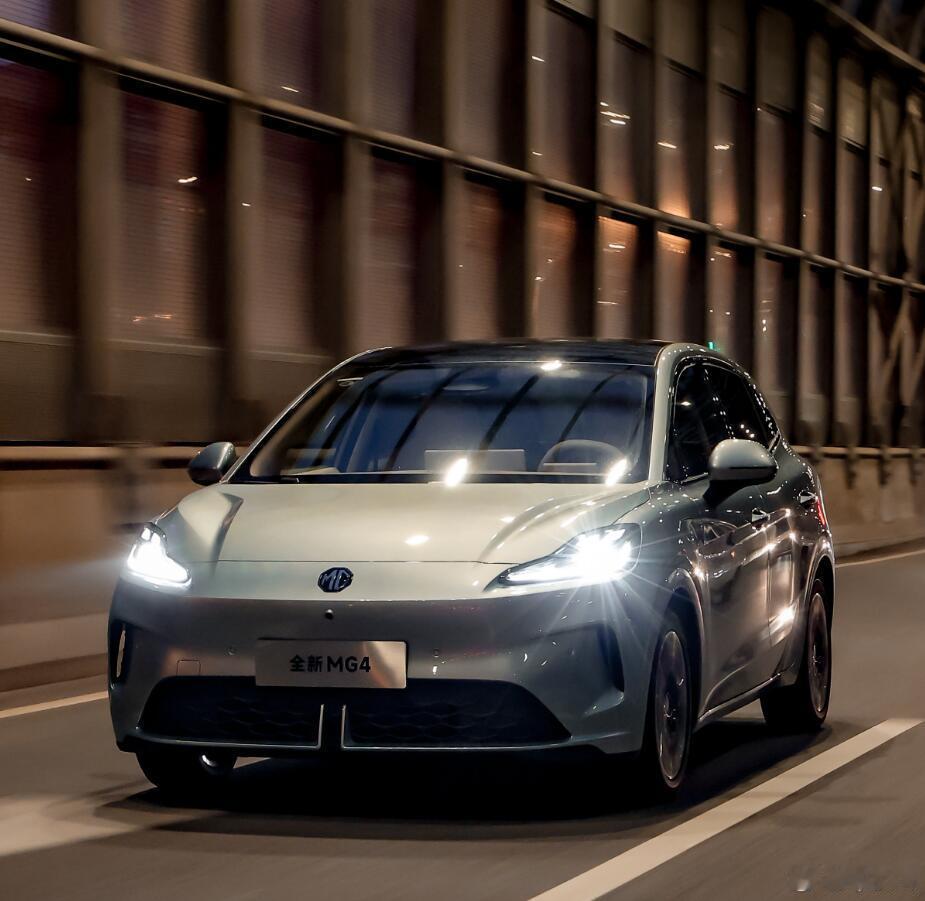 刚开始还以为是什么负面新闻，但是仔细一琢磨，宁德时代本来不就是标杆么，怎么还叫“