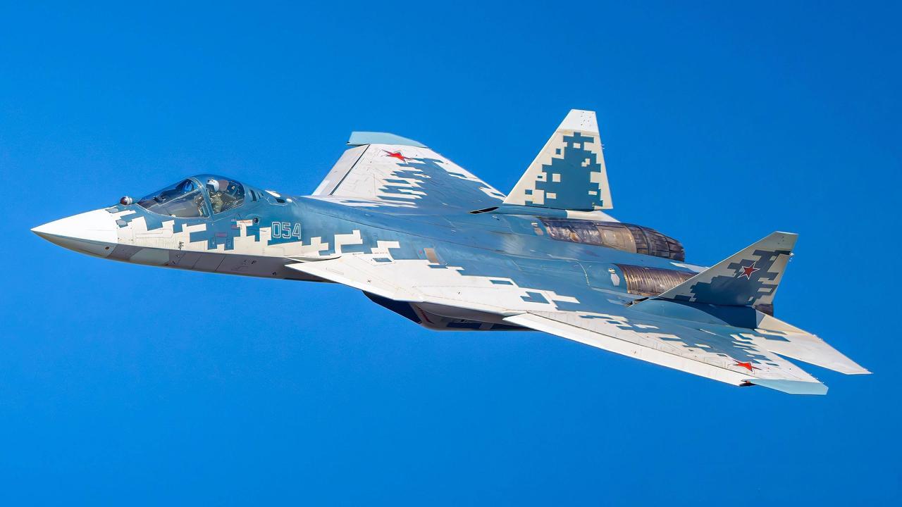 俄乌冲突鏖战不休，战场天平再现倾斜迹象！2026年2月俄罗斯官方官宣：新一批苏-