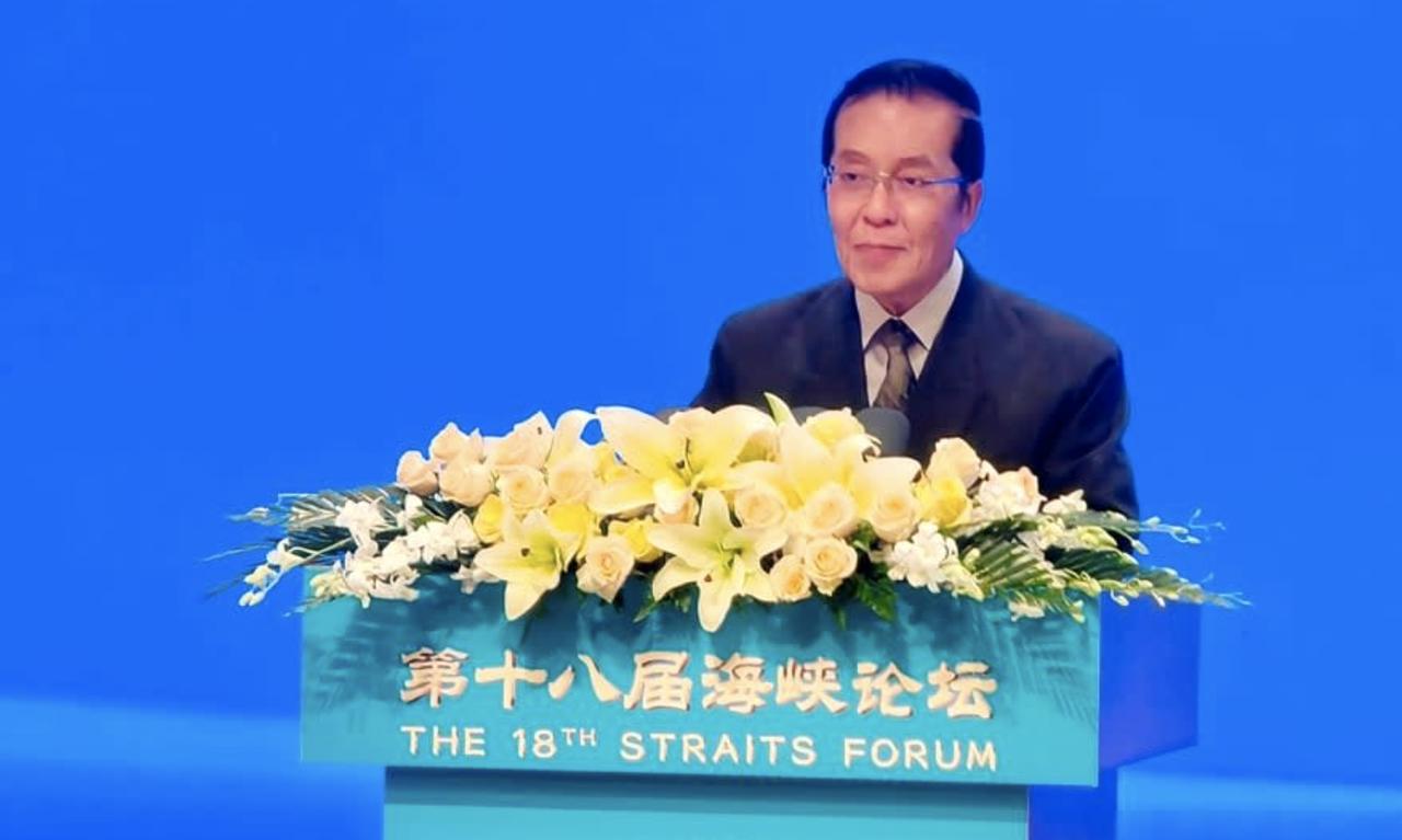 海峡两岸论坛今（13）日开幕，中国国民党由副主席张荣恭率团参加。张荣恭在致辞