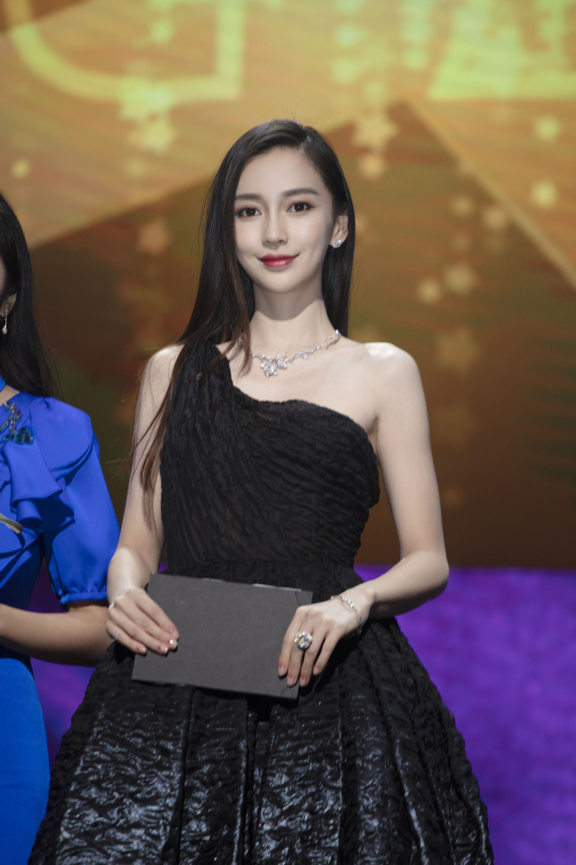 angelababy|杨颖参见女王陛下！