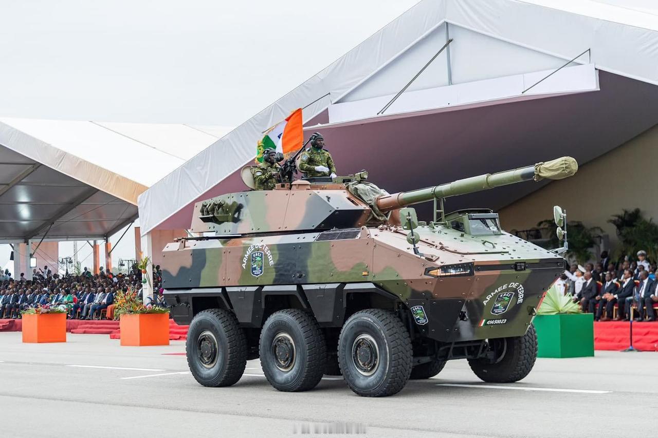 [呲牙笑]国产新型号突击炮在非洲也挺受欢迎的嘛——“北方工业”在VN22轮式