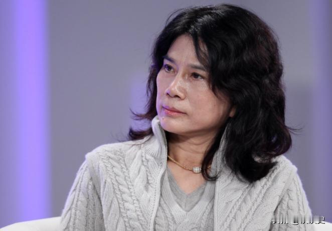 怪不得董明珠这么看重分红，虽然年薪只有1437万，但是通过分红，年收入轻松超过亿