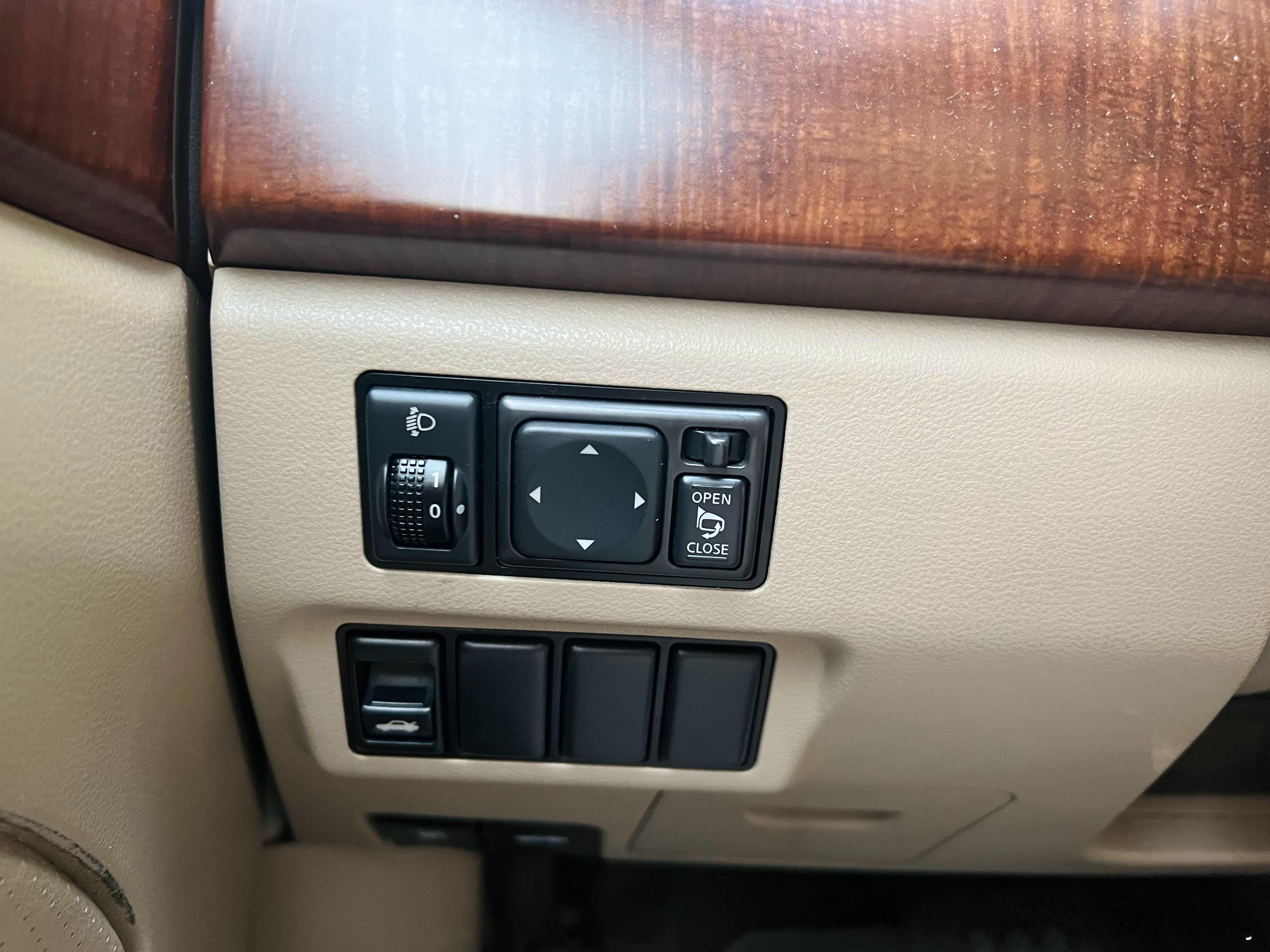 配置比天籁还高？这台轩逸，居然带座椅记忆！回头再看20年前的日产，真是每款车都让