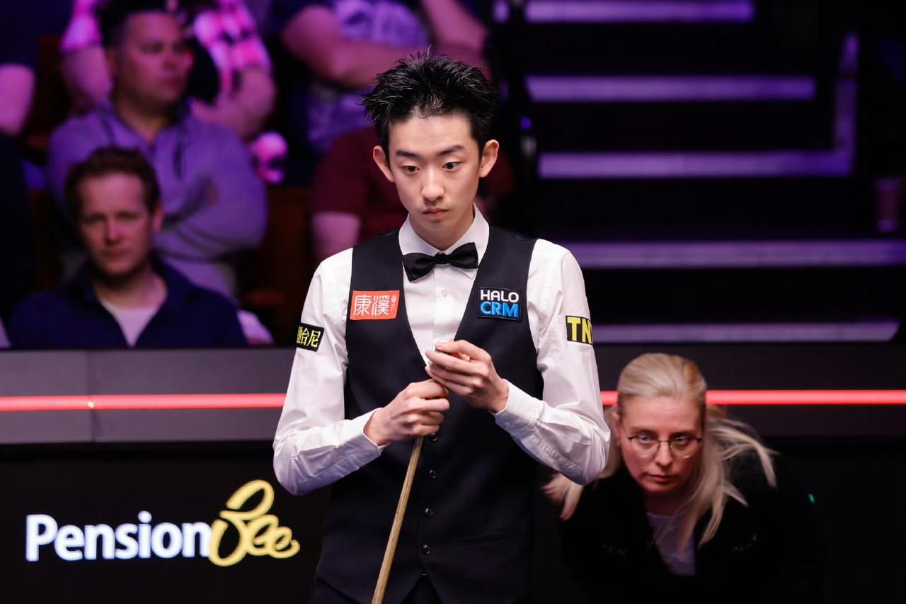 吴宜泽“长台成功率”高于塞尔比!塞尔比7-9落后吴宜泽，比赛是25局1