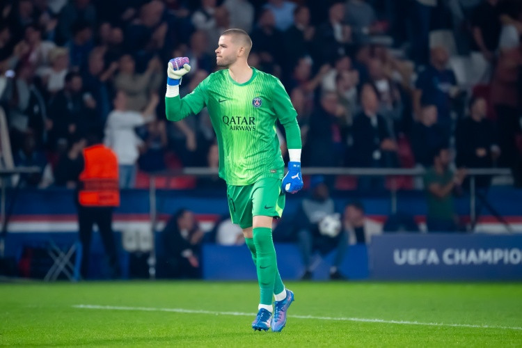 与多纳鲁马比较? 舍瓦利耶: 屏蔽外界的声音, 对自己未来充满信心