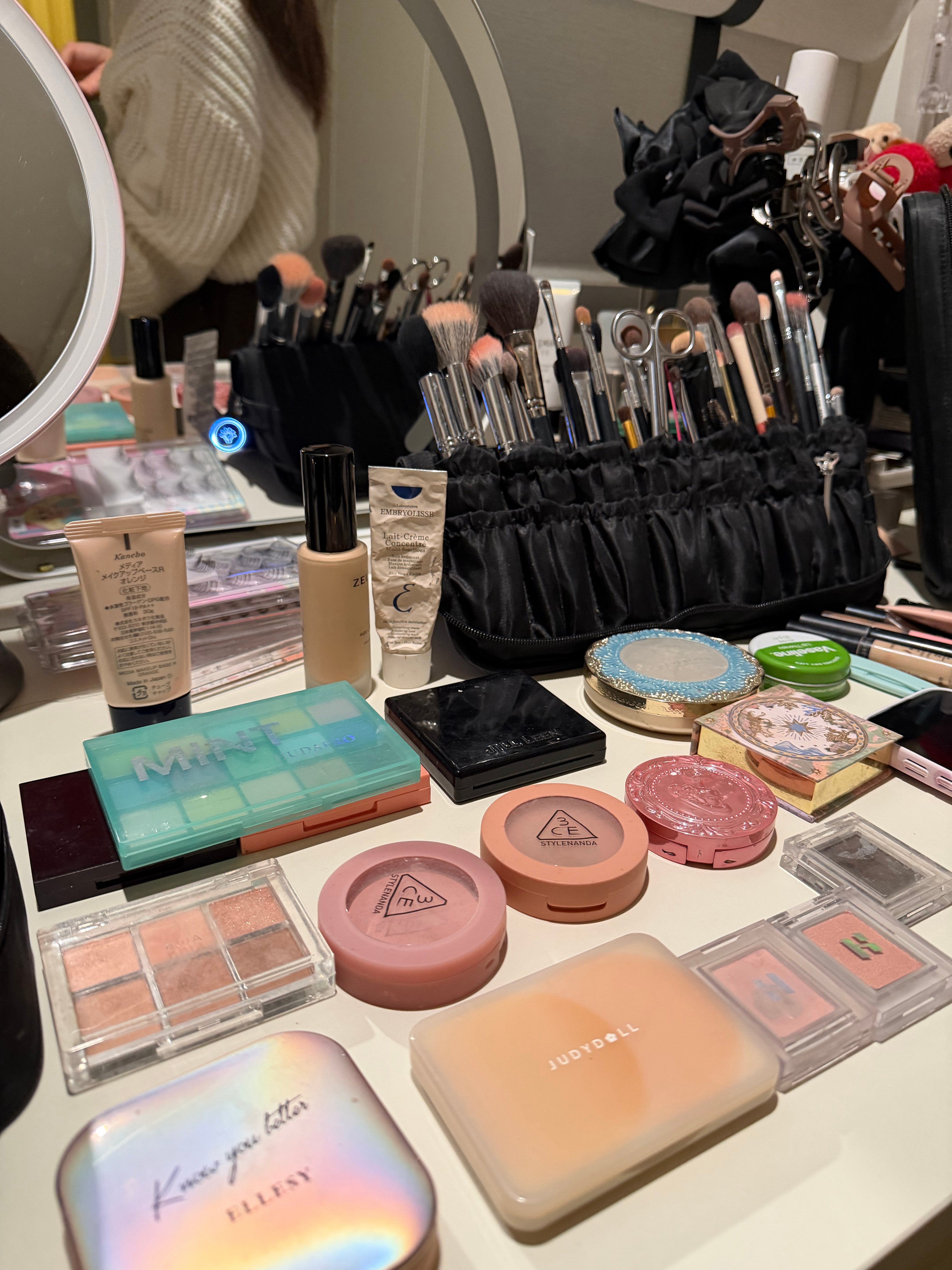 5点就起床，现在已经上高铁了🥱