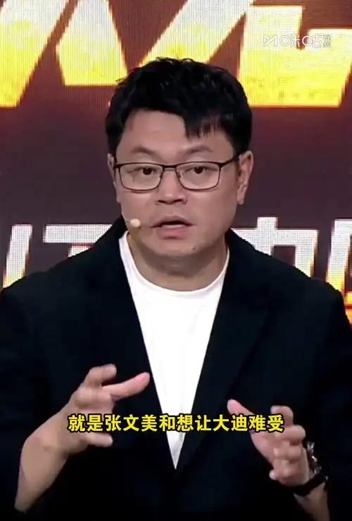 侯英超彻底翻车了！仗着自己是打削球出身，解说却夹带私货、情绪化拉满，结果