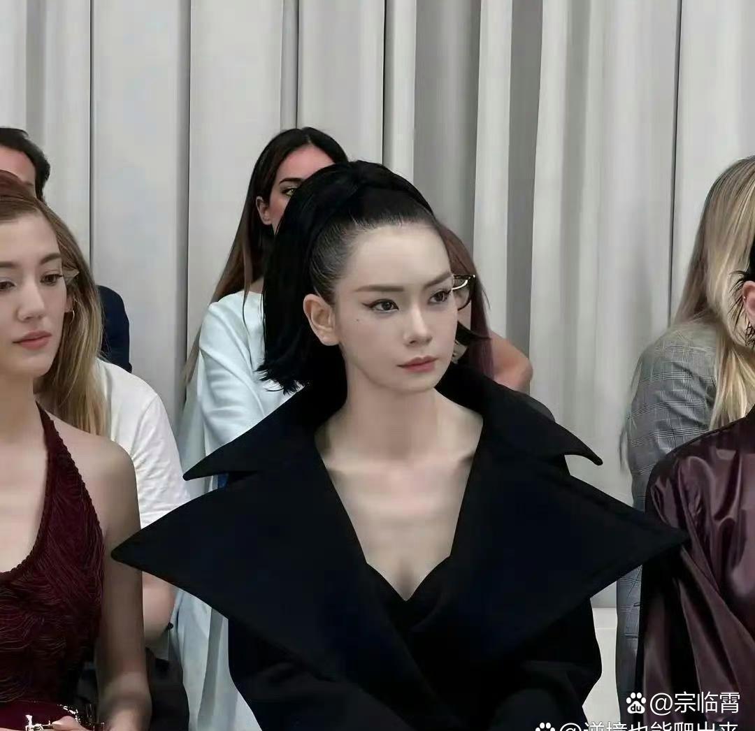 戚薇为⁠了漂亮‏﻿也太能忍了吧，这‎种物理拉﻿﻿﻿皮⁠﻿看着就觉得疼⁠‎﻿。